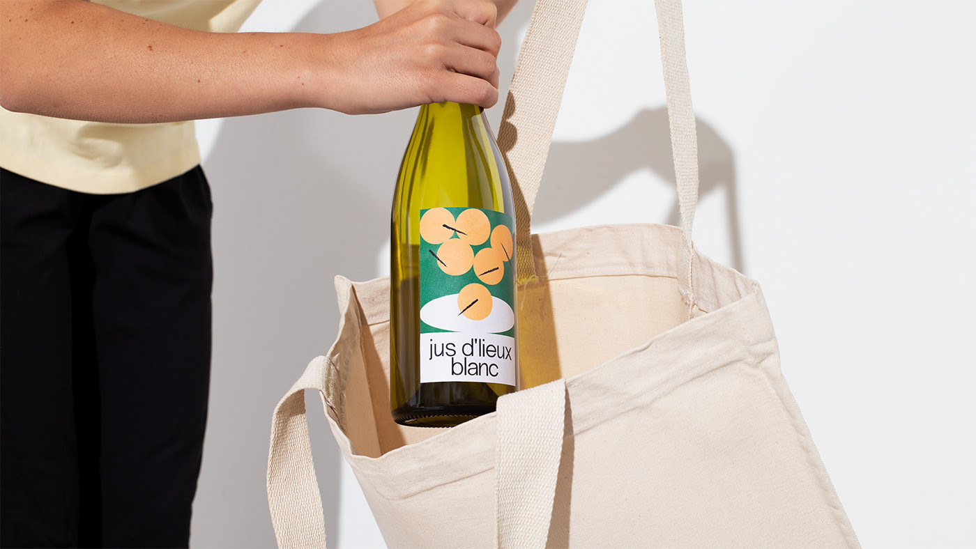 graphic design  Packaging winelabel wine Montreal brand identity . wine bottle .