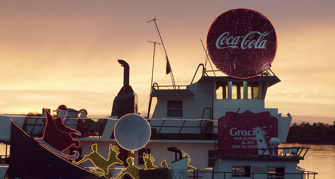 Coca Cola river Christmas colombia geometry Advertising  art direction  coke effie