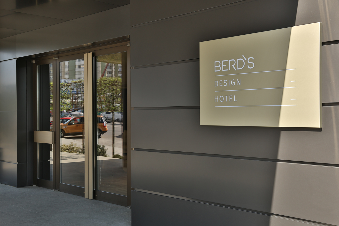 BERD'S Design Hotel Молдова Brand Design chisinau vadim paschenko Фірмовий стиль Logo Designs дизайн дизайн вадим пащенко