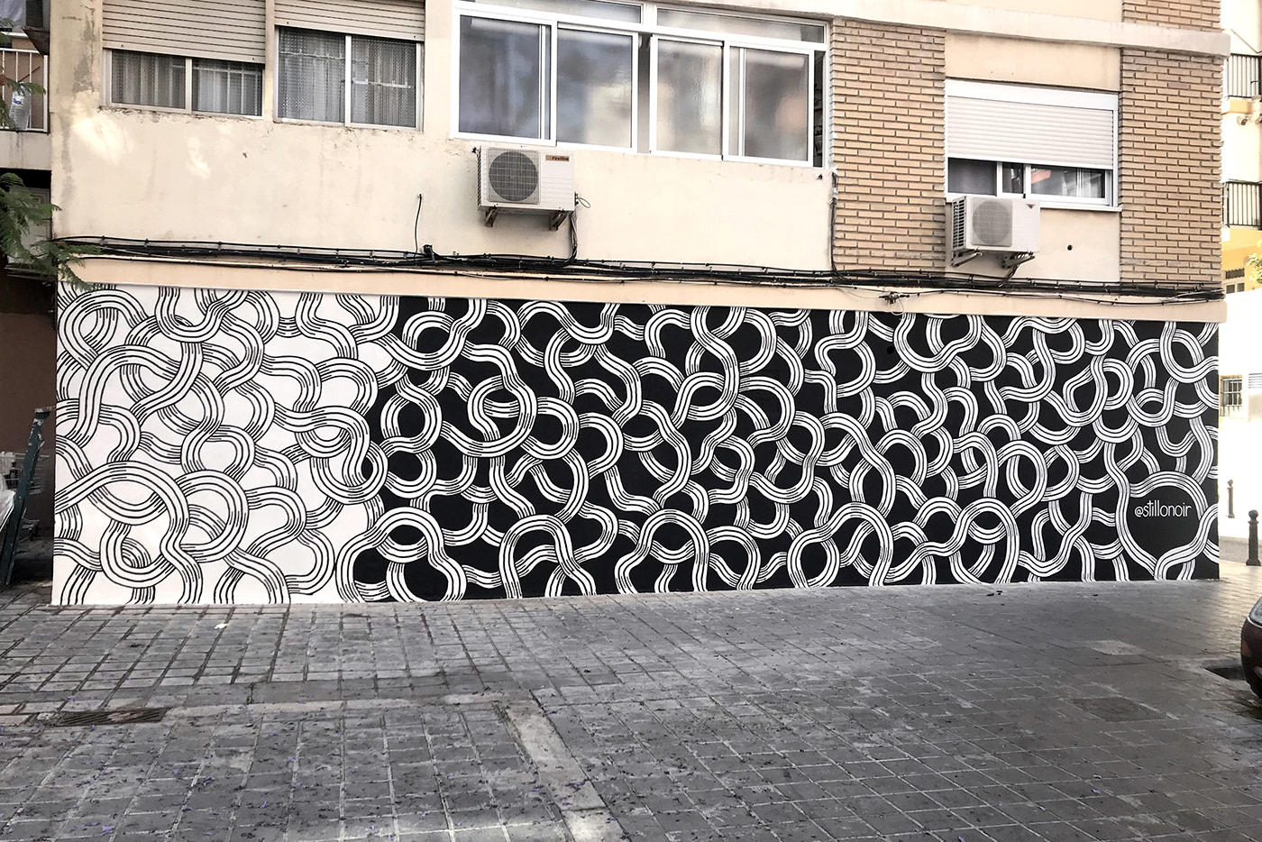 Mural valencia spain pattern black and white abstract Street Art  urban art Graffiti Muralist