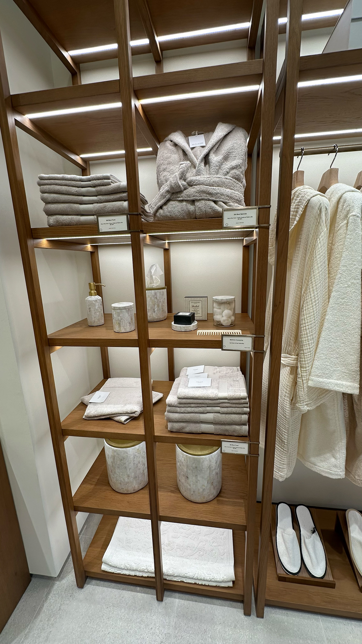 store Textiles towels bedroom cosmetics dinning Interior design brand identity