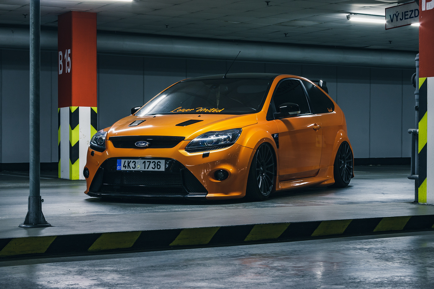 ford focus st AirLift tuning underground garage car photography stance car Ostrava