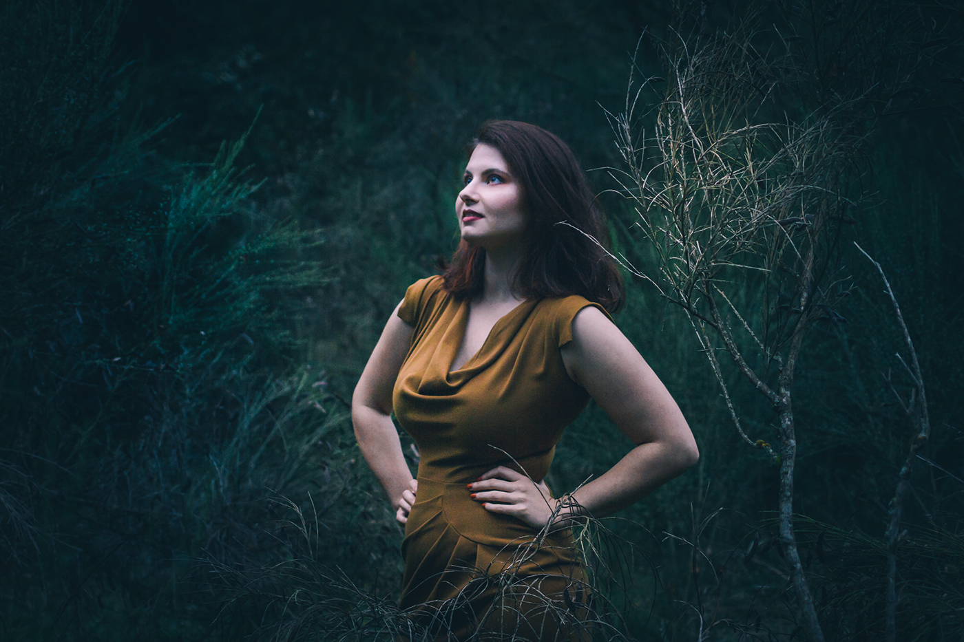 50's Style plussize girl woman photoshoot forest Nature beauty