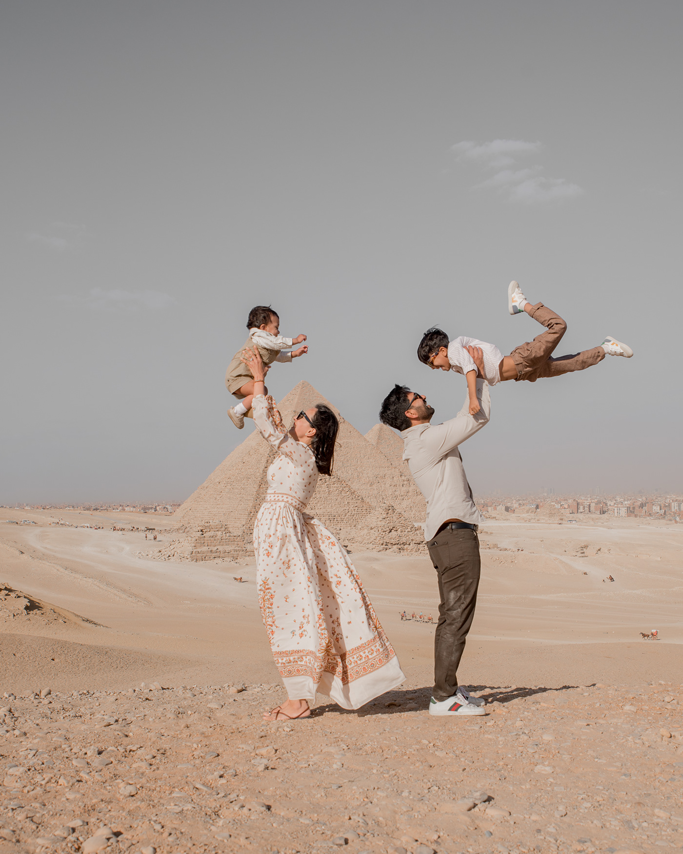 family photo shoot giza pyramids family portrait