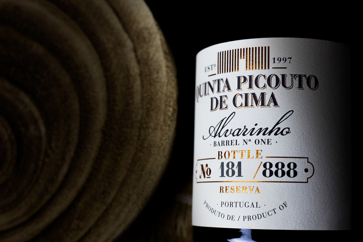 Alvarinho bottle drink Label magnum premium rustic texture vintage wine