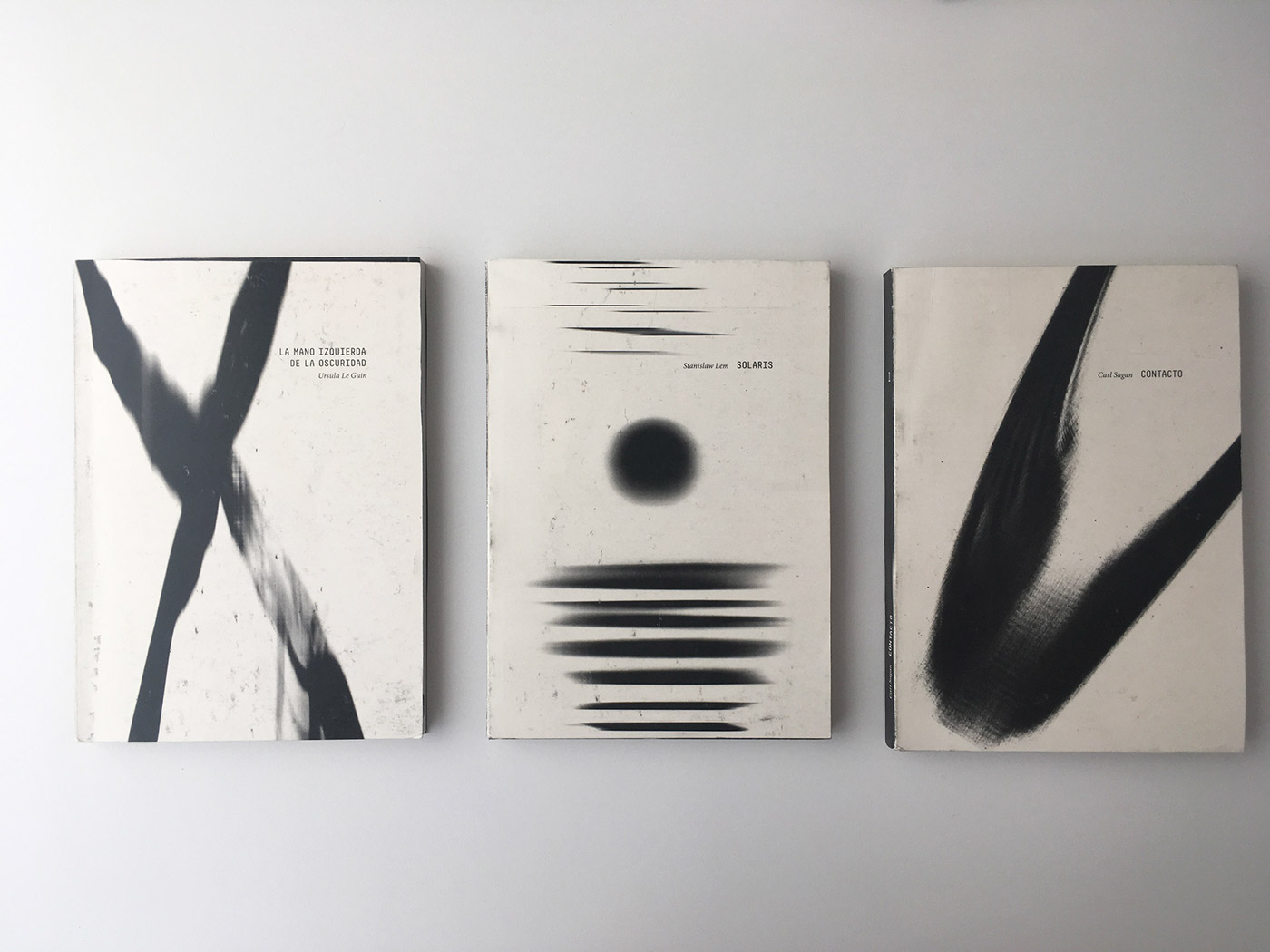 editorial colección books manela black and white ciencia fadu tipografia cover galaxy