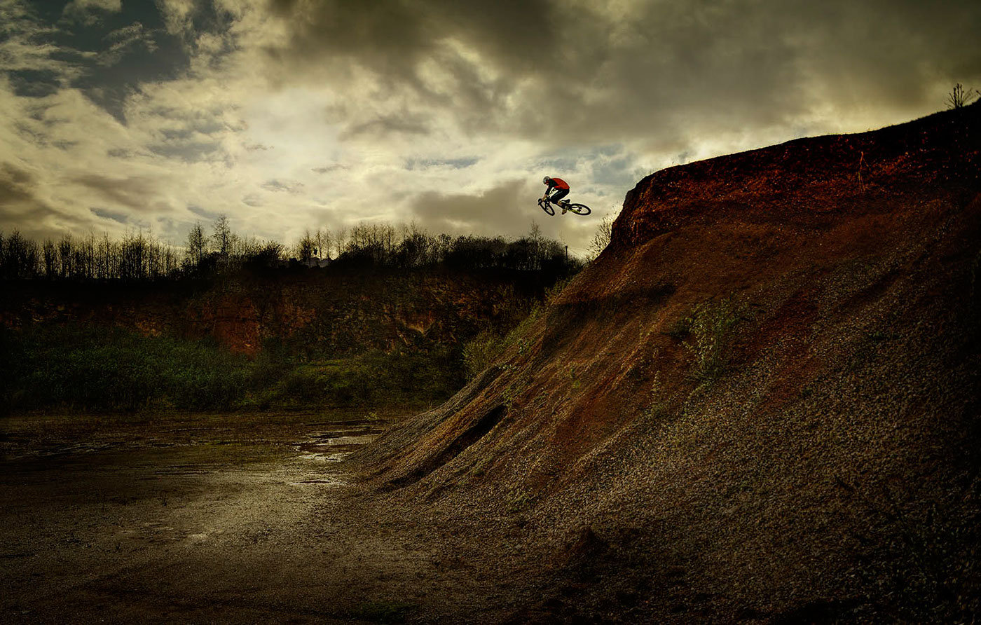 Bike sports extreme sports Chris Smith quarry colour people