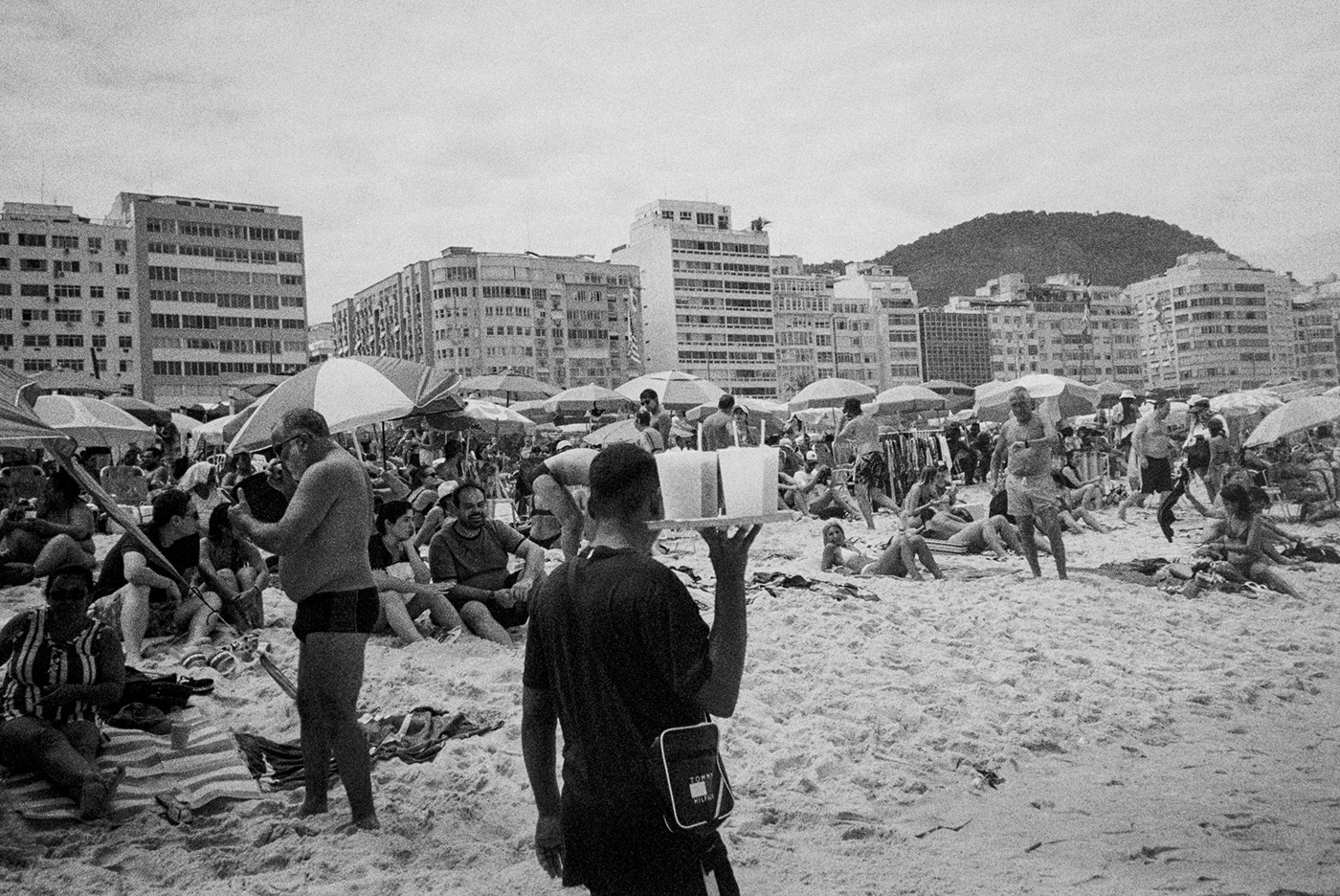 35mm analog black and white monochrome Photography  street photography copacabana Rio de Janeiro ILFORD film photography