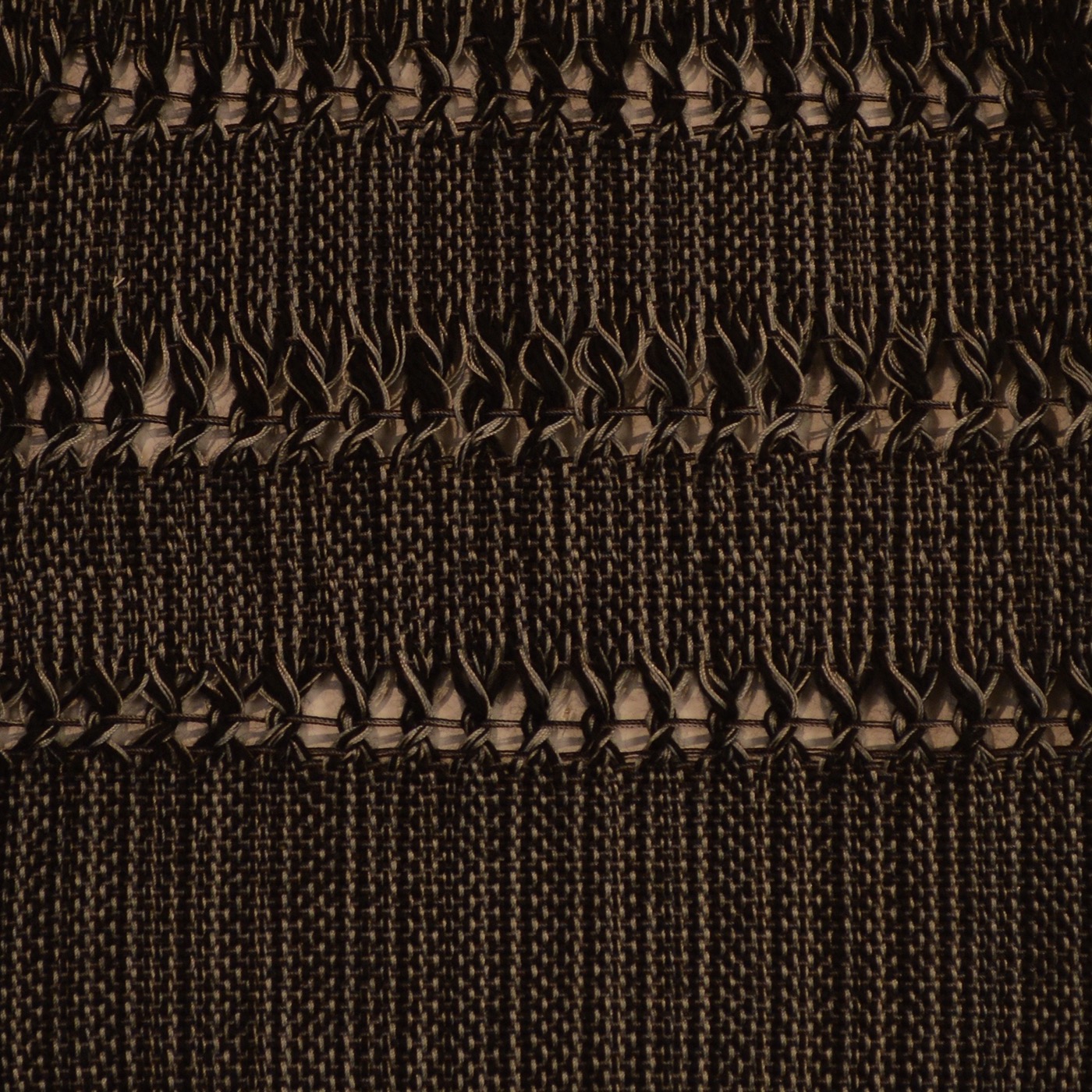 loom weaving weave interiors Textiles textiledesign wool nylon