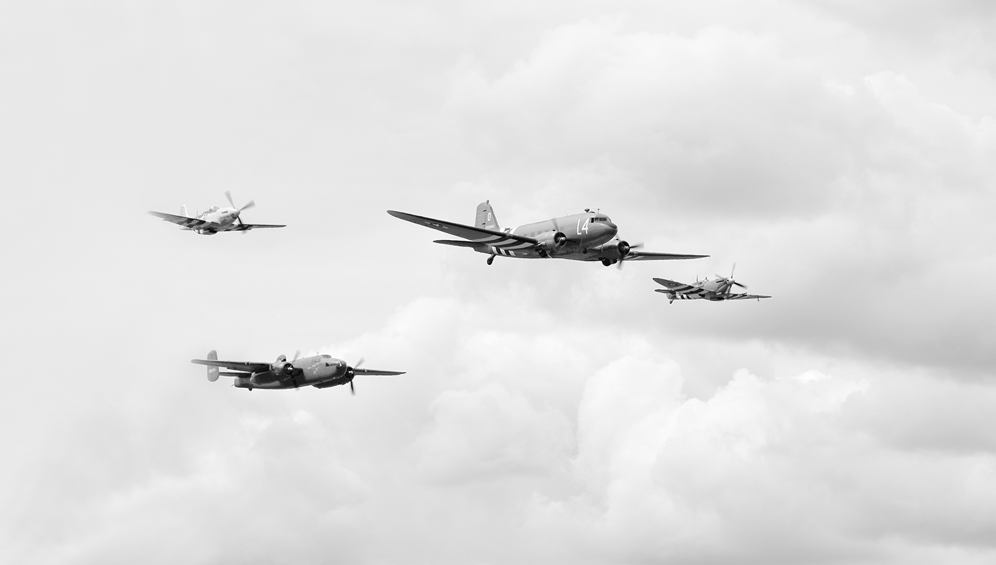 WWII planes Spitfire Retro digital minimal