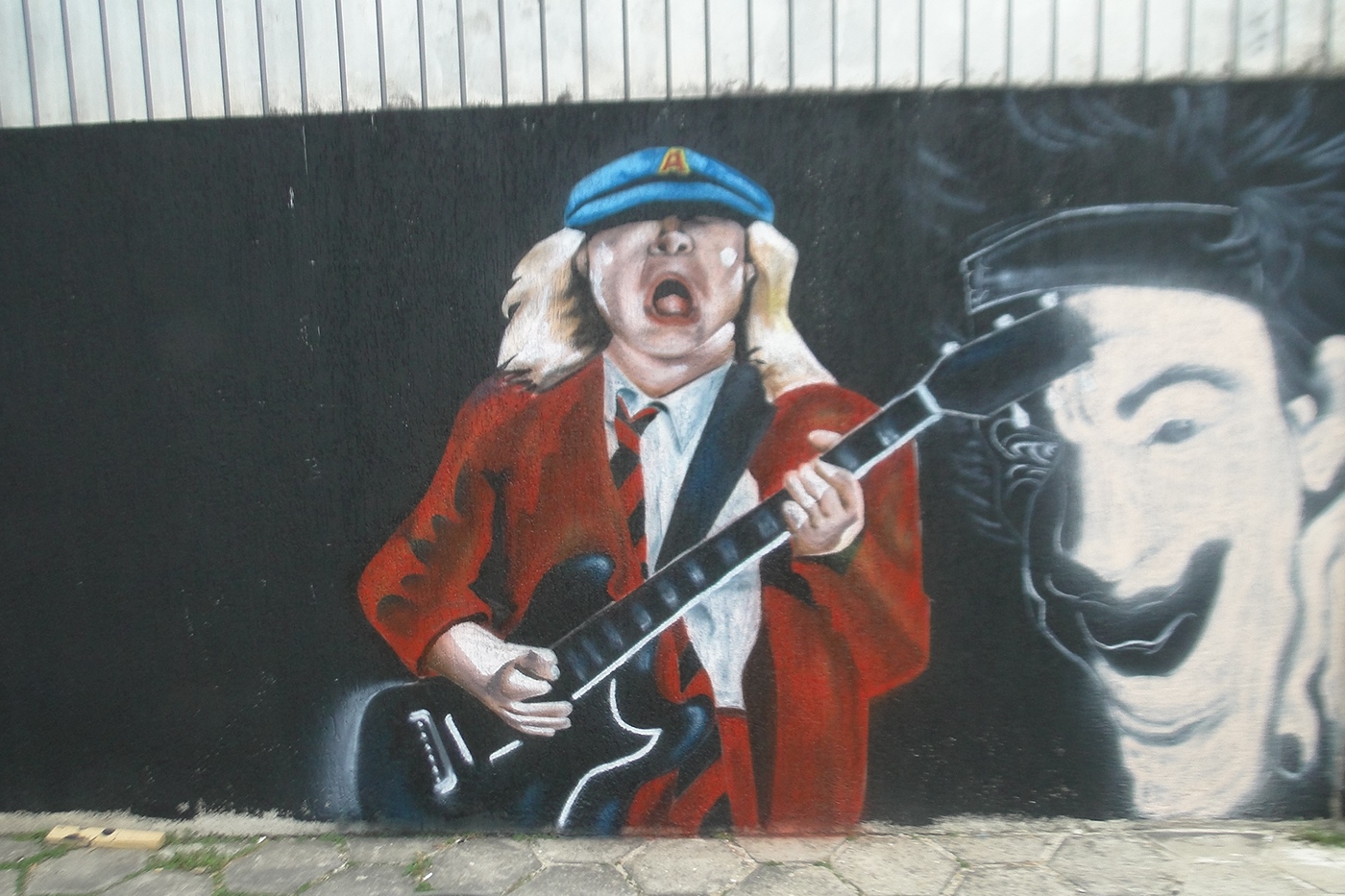 musica rock acdc rollingstones arteurbana Graffiti aerografia personagem bateria saxofone