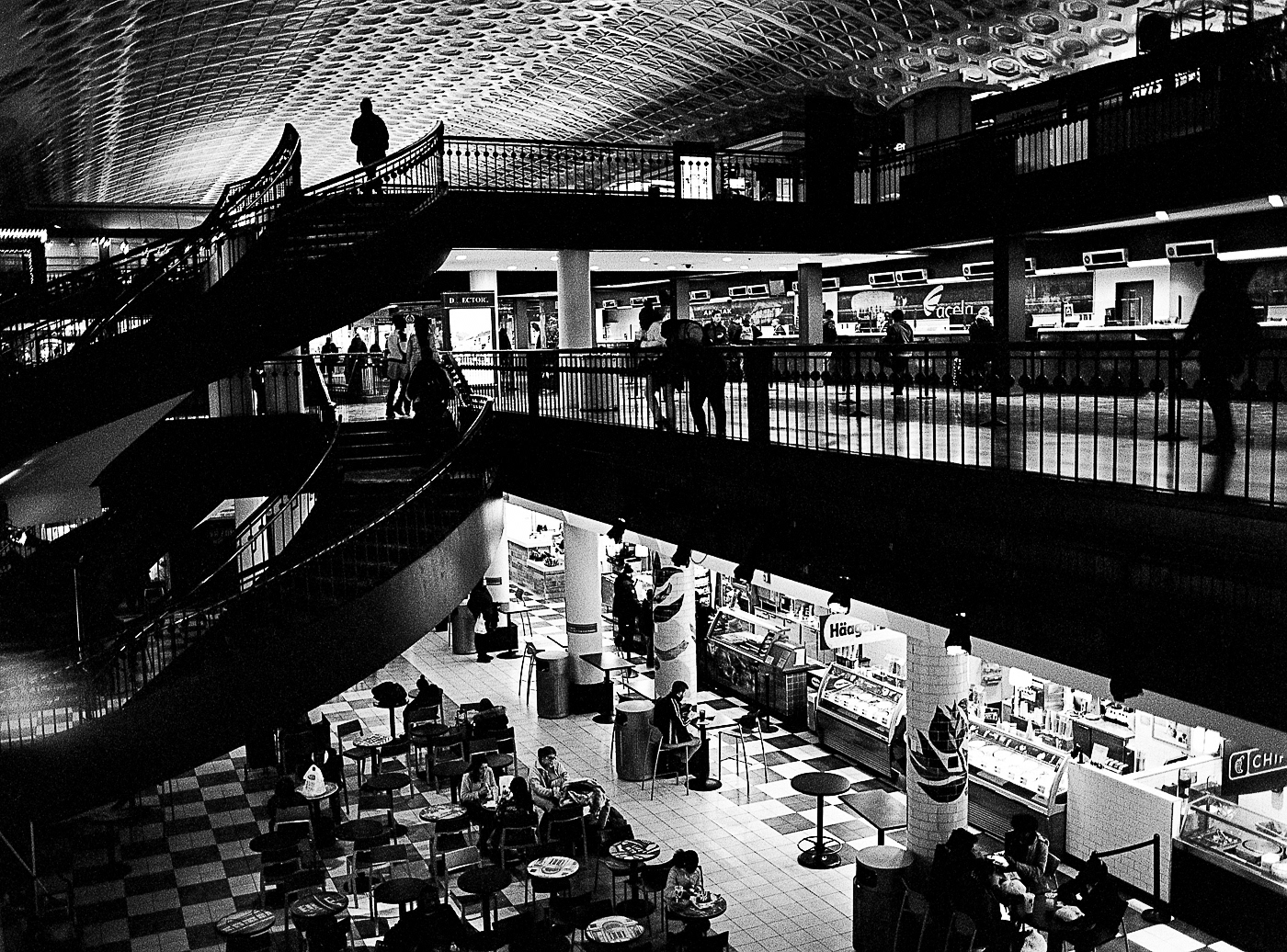 black and white bronica etrs film photography Kodak TriX 400 Union Station DC washington dc