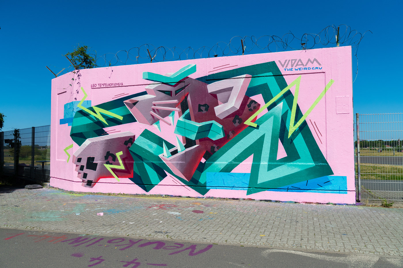 berlin Graffiti Los Angeles Mural streetart the weird Urbanart Vidam walldesign wien
