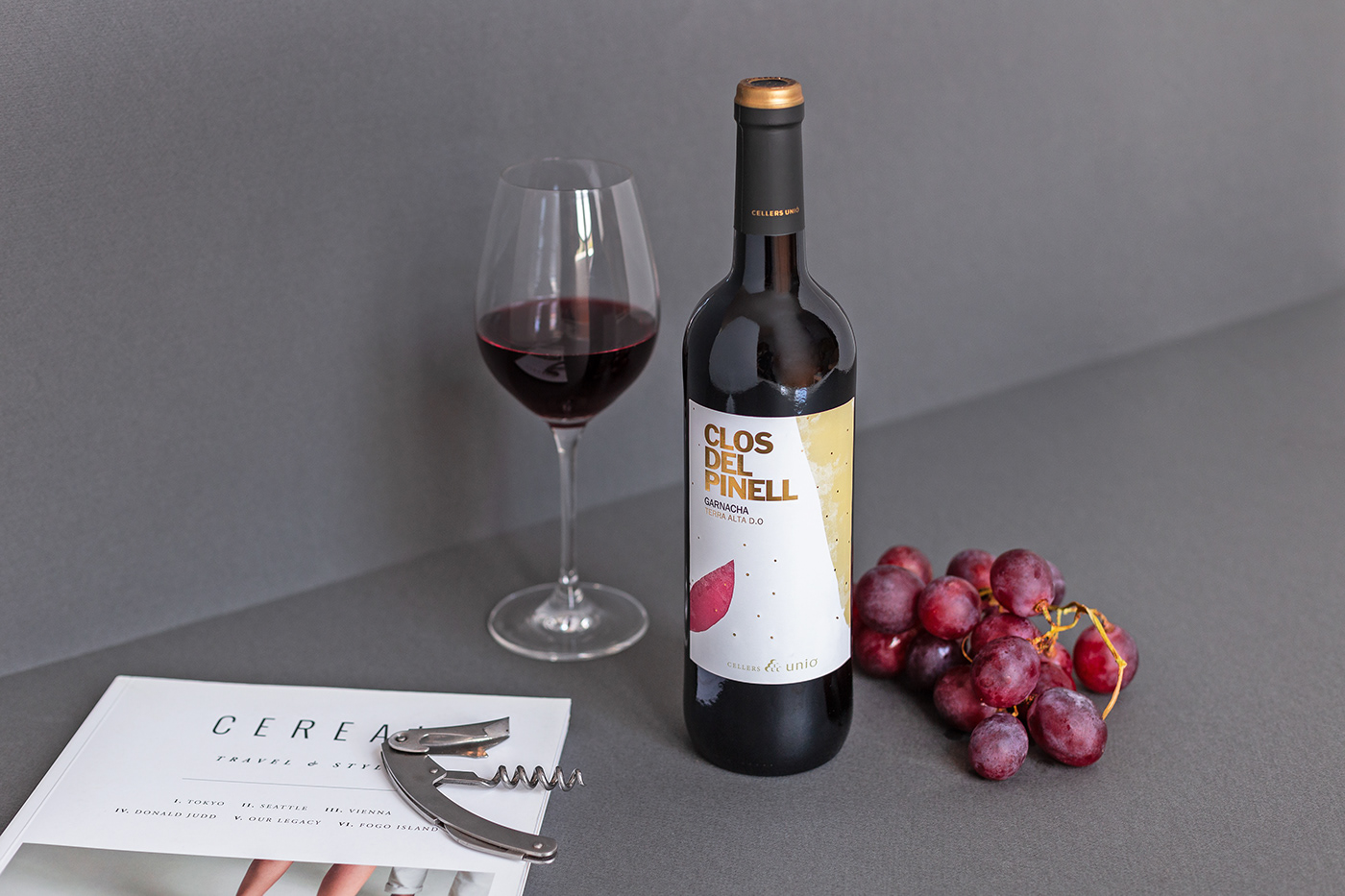 "label" "labelling" "wine" "spain" "Barcelona" "grapes" "vineyards"