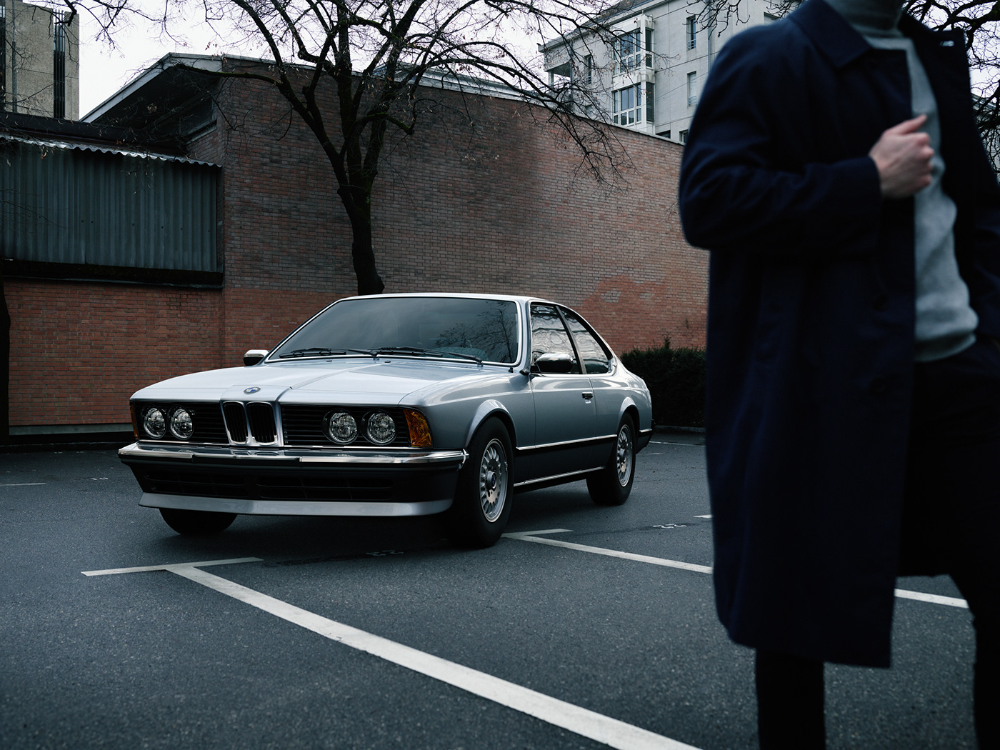 car E24 BMW série 6 CGI city Geneva bricks Street
