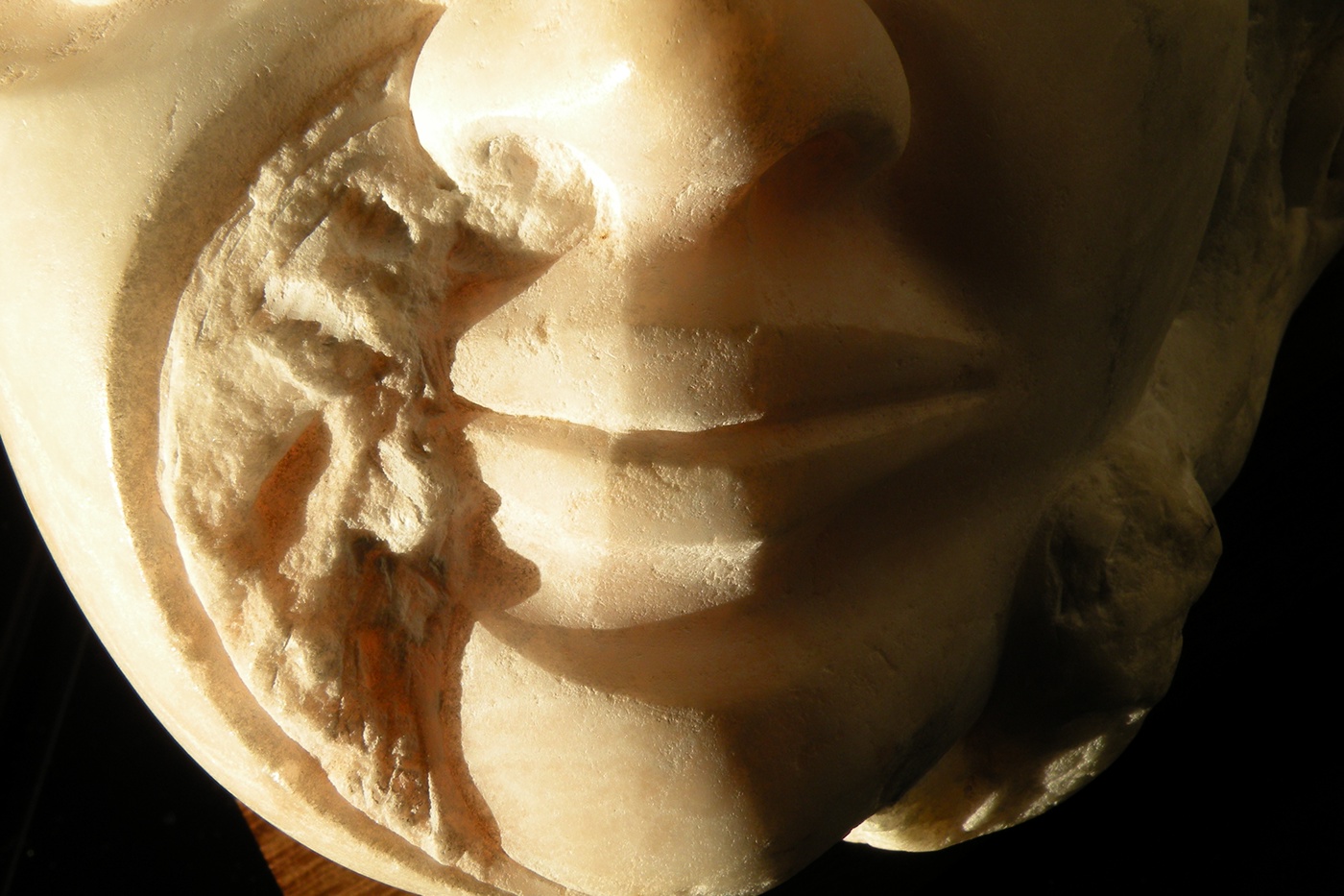 face mask smile stone head portrait Nicolas Skorupka Direct Carving abstract Alabaster