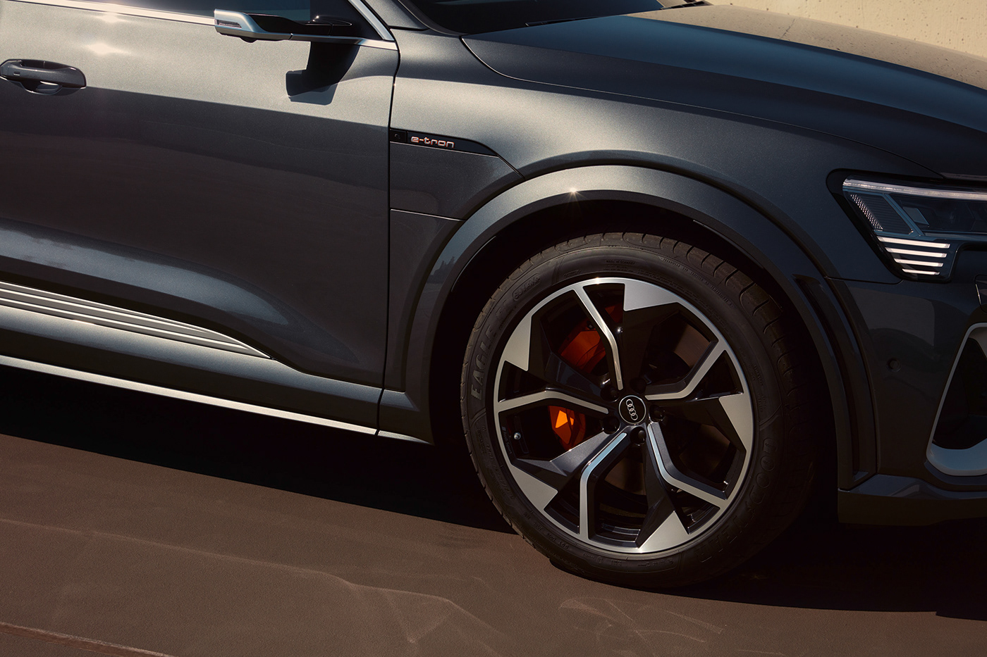 Audi automotive   colorgrading e-tron Photography  photoshop postproduction retouch Sprotback
