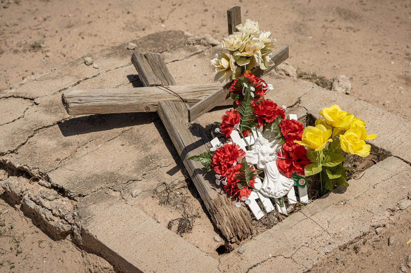 editorial photography fine art Graves Memorials mexican culture new mexico Photography  religion scott weaver