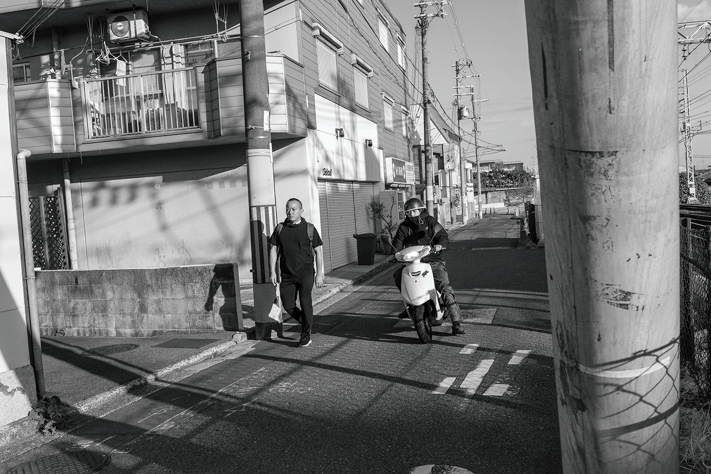 Street street photography black and white monochrome osaka prefecture