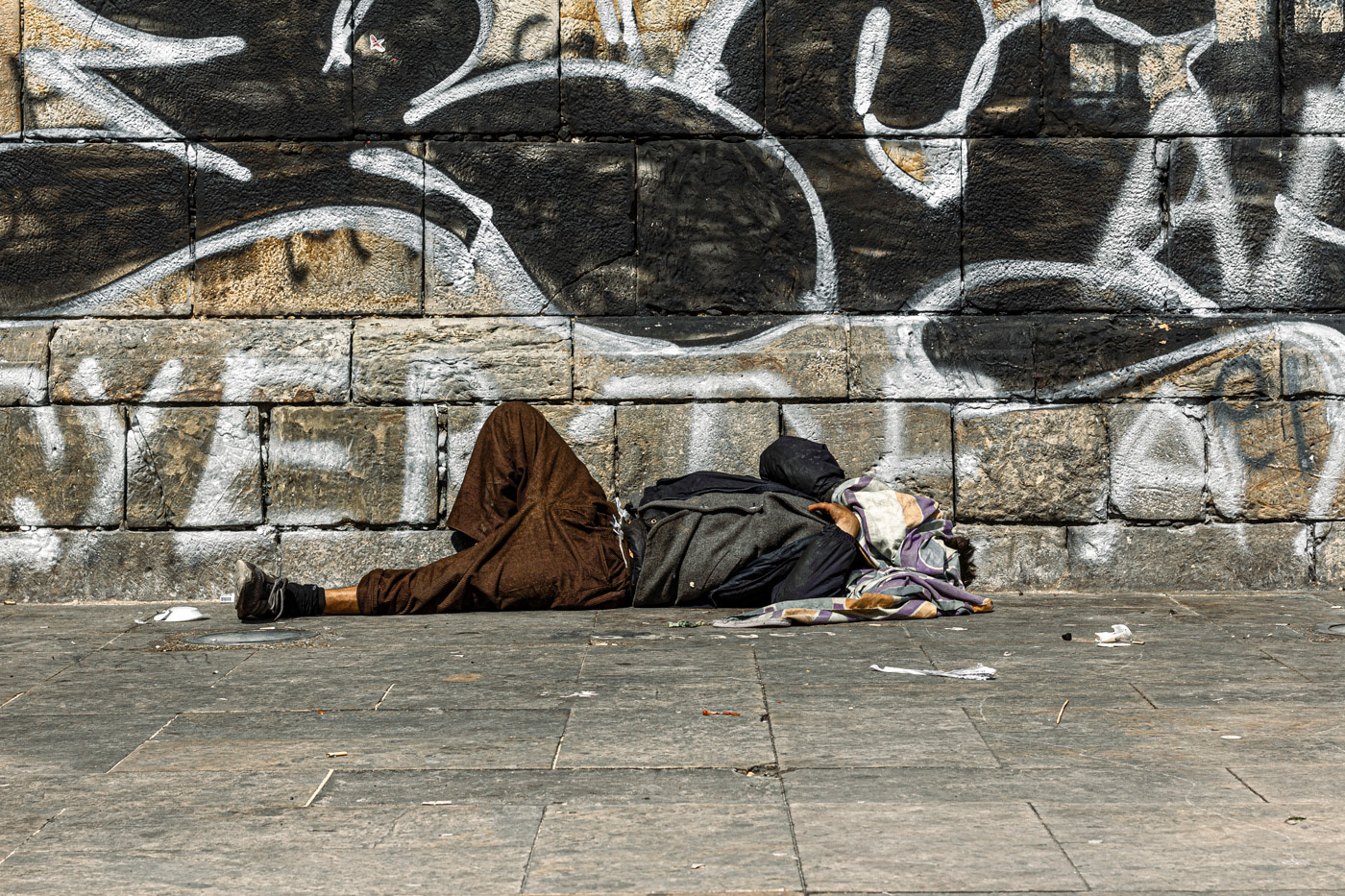 Street homeless bogota colombia Calle Indigente hogar caja