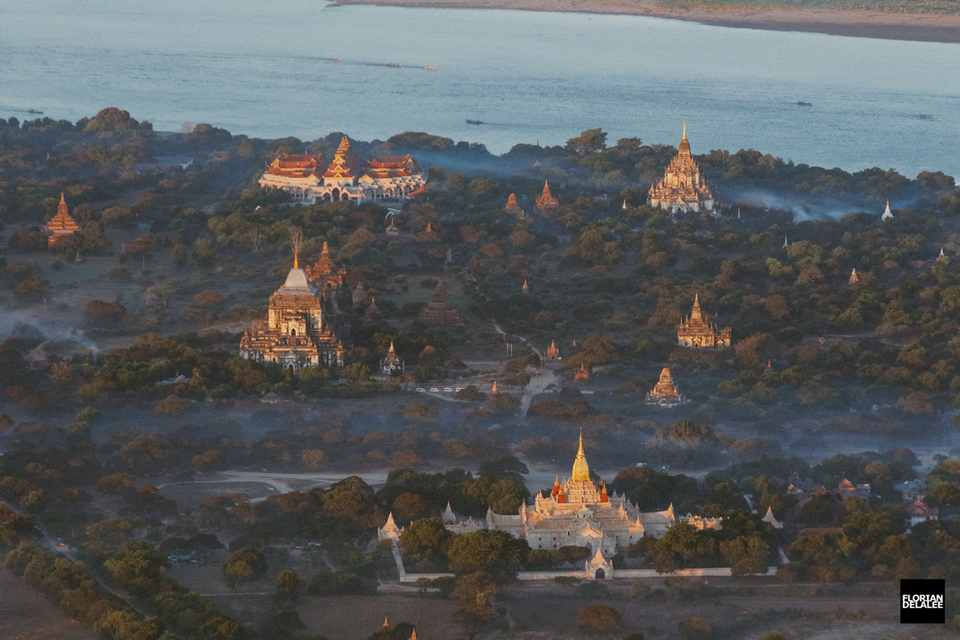 bagan birmanie Buddhist hot air balloon myanmar pagoda temple