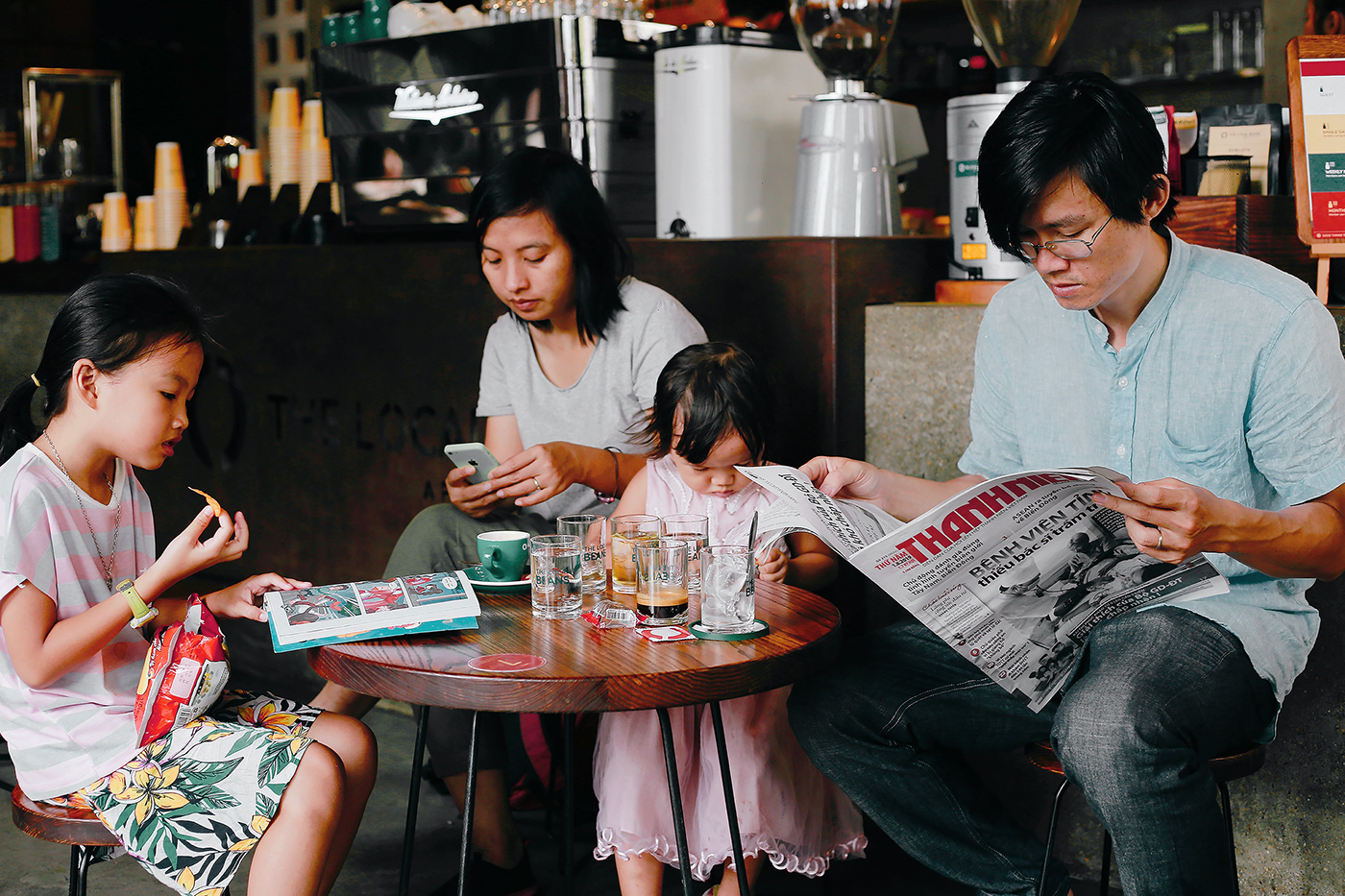 branding  brand identity design ech creative vietnam Coffee Retail brand coffee bean the local beans