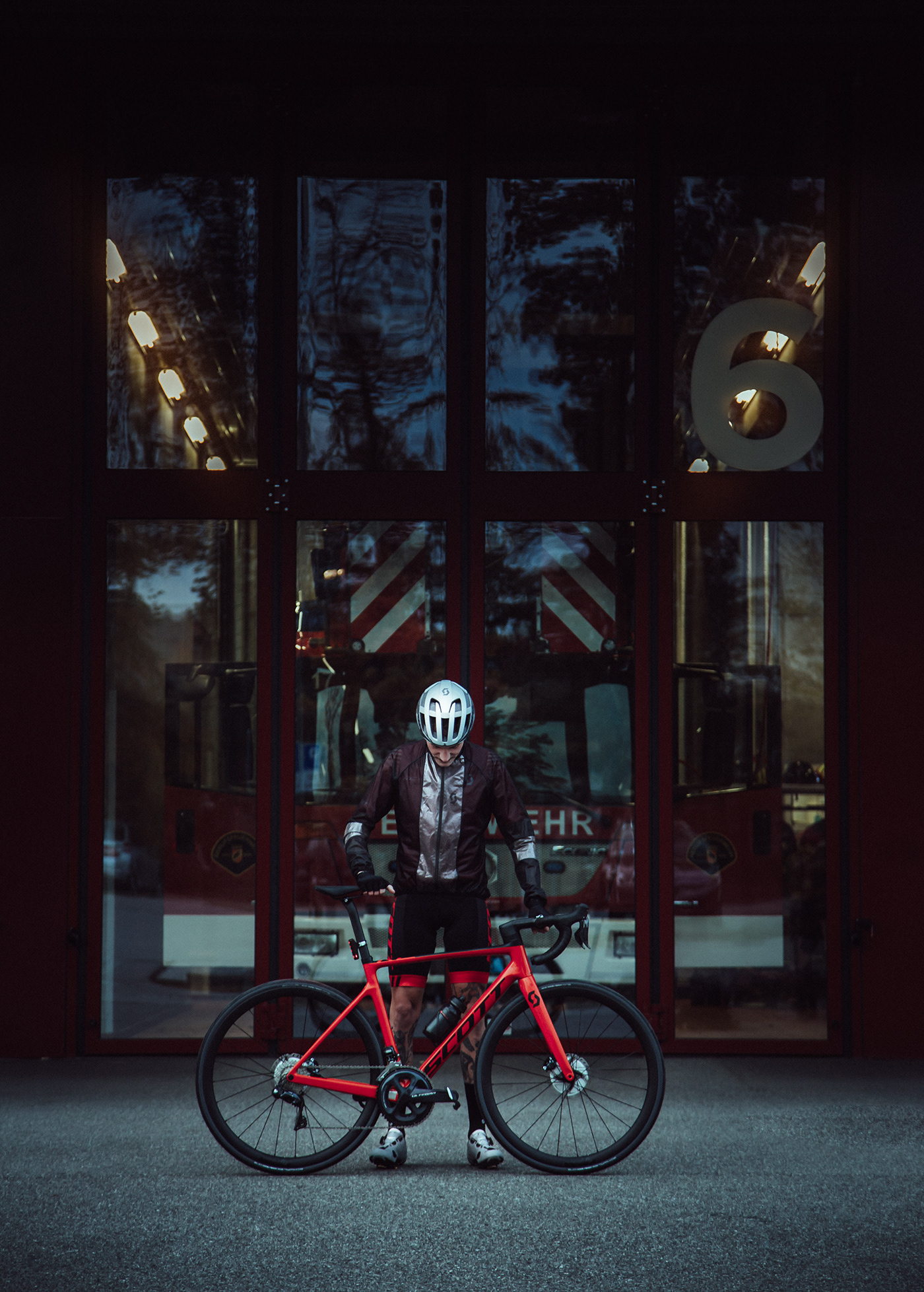 Photography  night reflective Bike Helmet shoes Bicycle DUSK