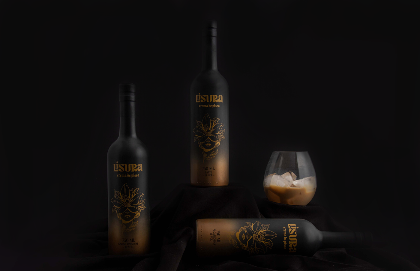 bottle Packaging brand identity peru ILLUSTRATION  drink logo elegant luxury gold