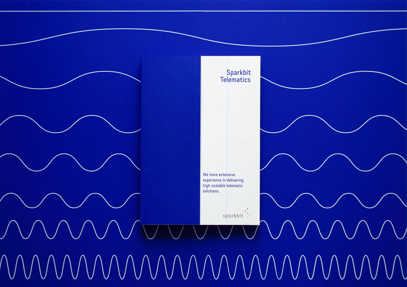 Webdesign Web print design  print brochure UI ultramarine IT waves