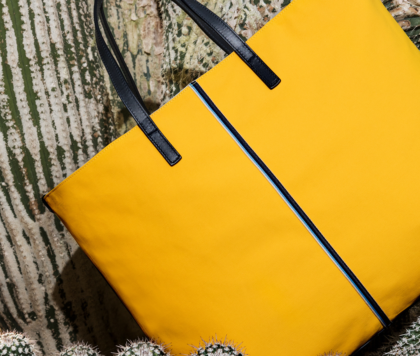 Italy handbag purse leather New York clean modern elegant luxury nyc
