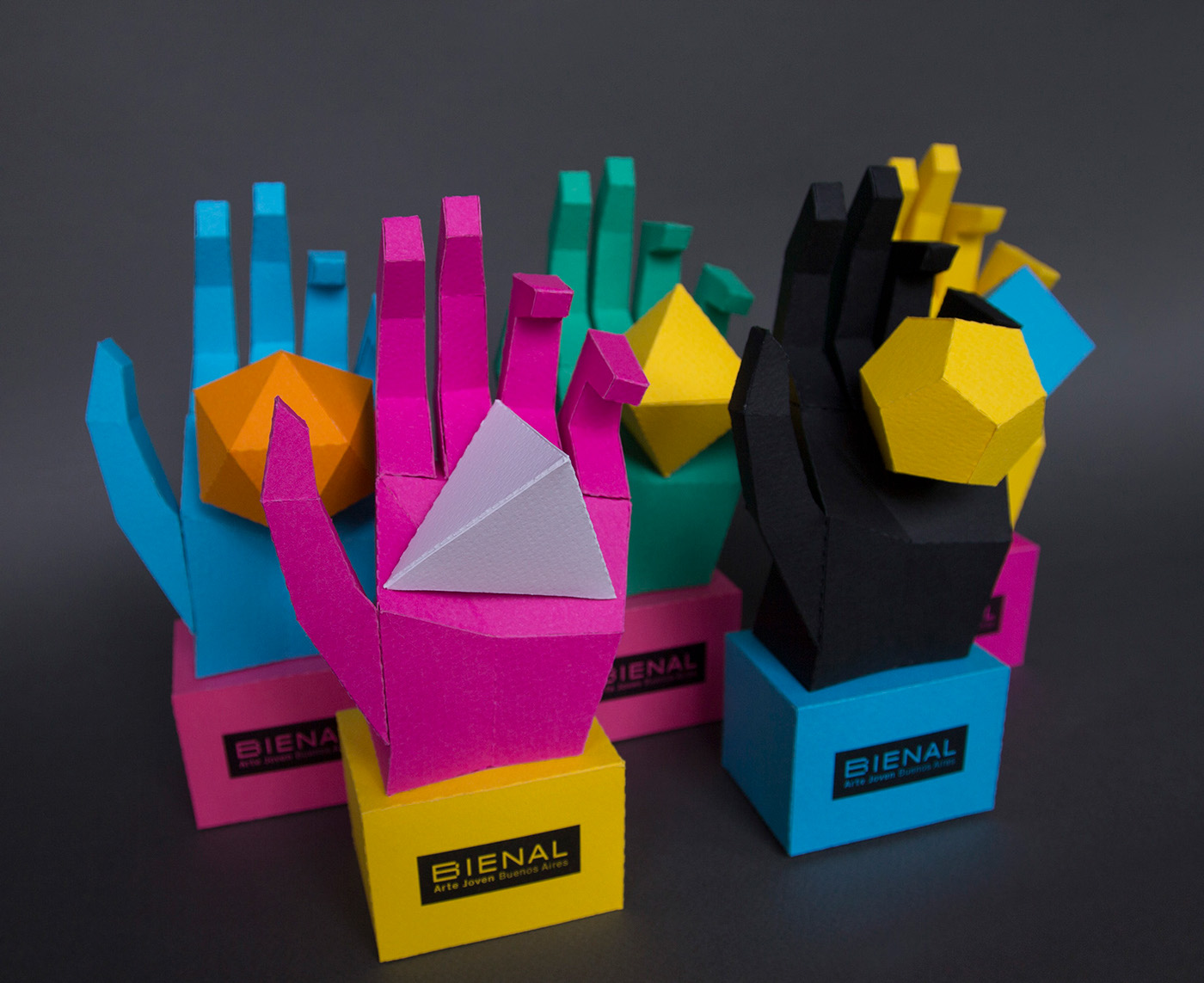bienal bienal de arte Awards premios papercraft lowpoly hands platonic
