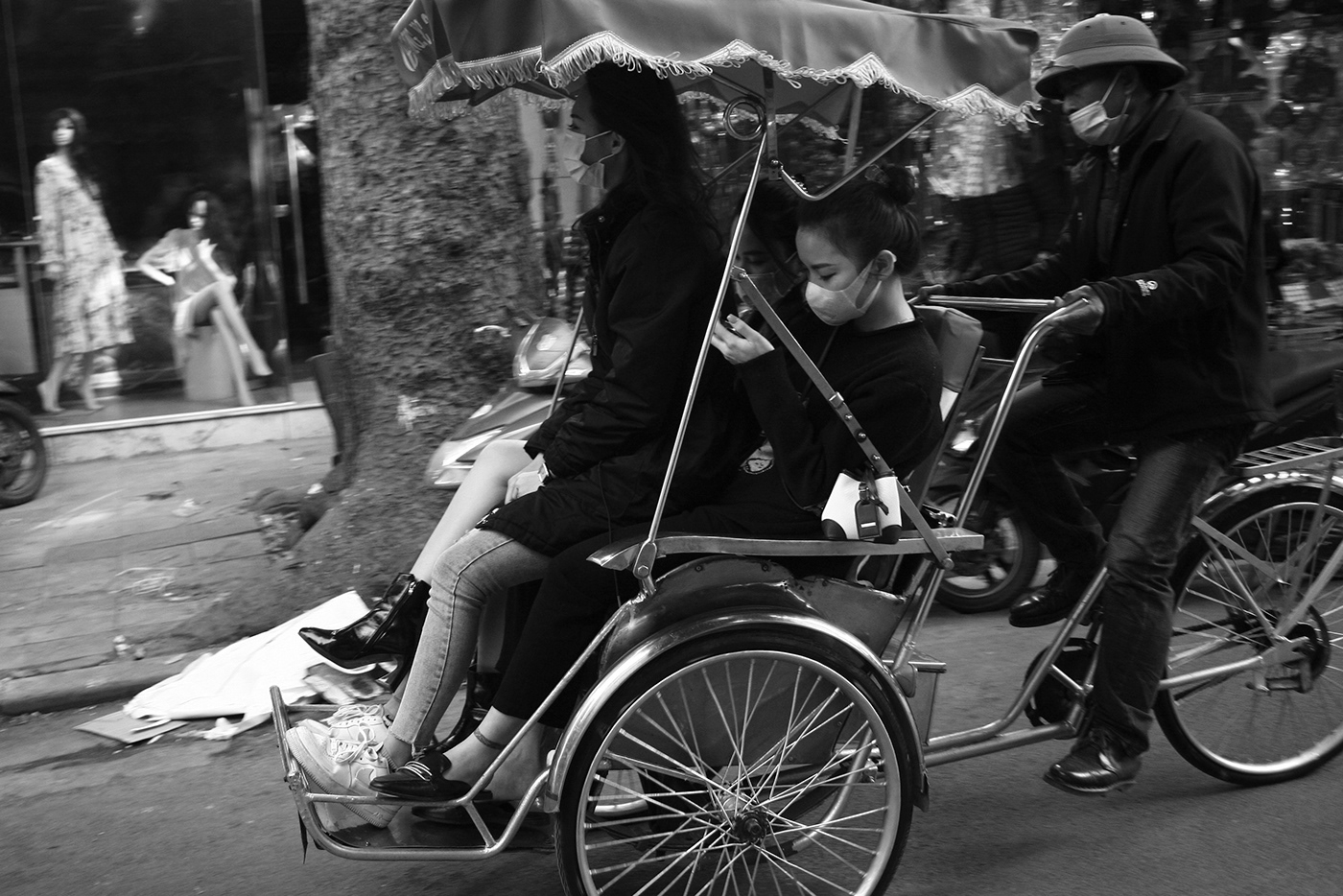 black and white Ha Noi life look and observe moments Street wander