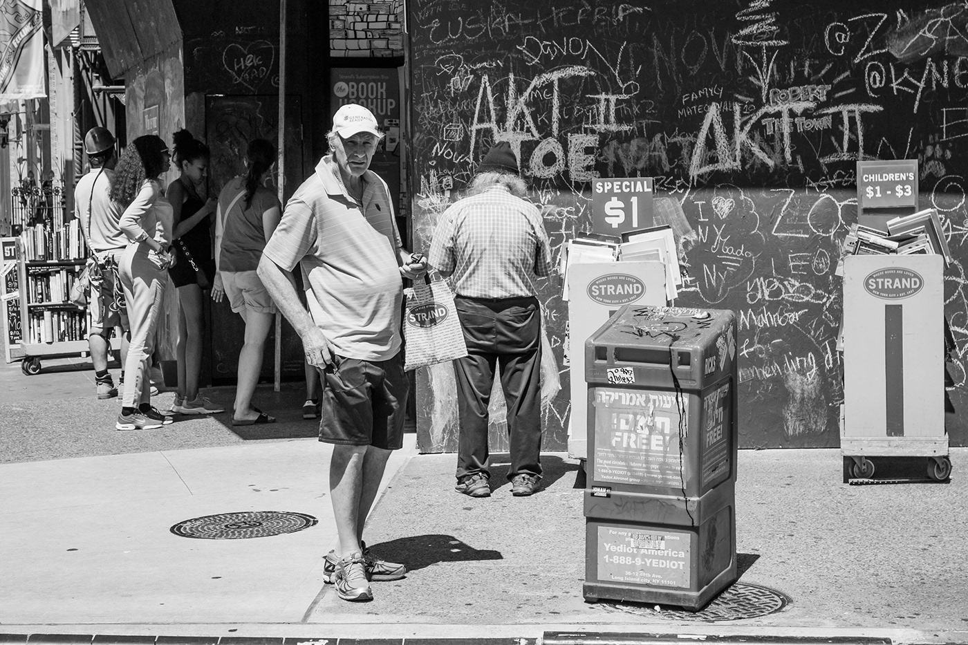 nyc street photography Photography  Urban New York digital photography  black and white Black and white photography