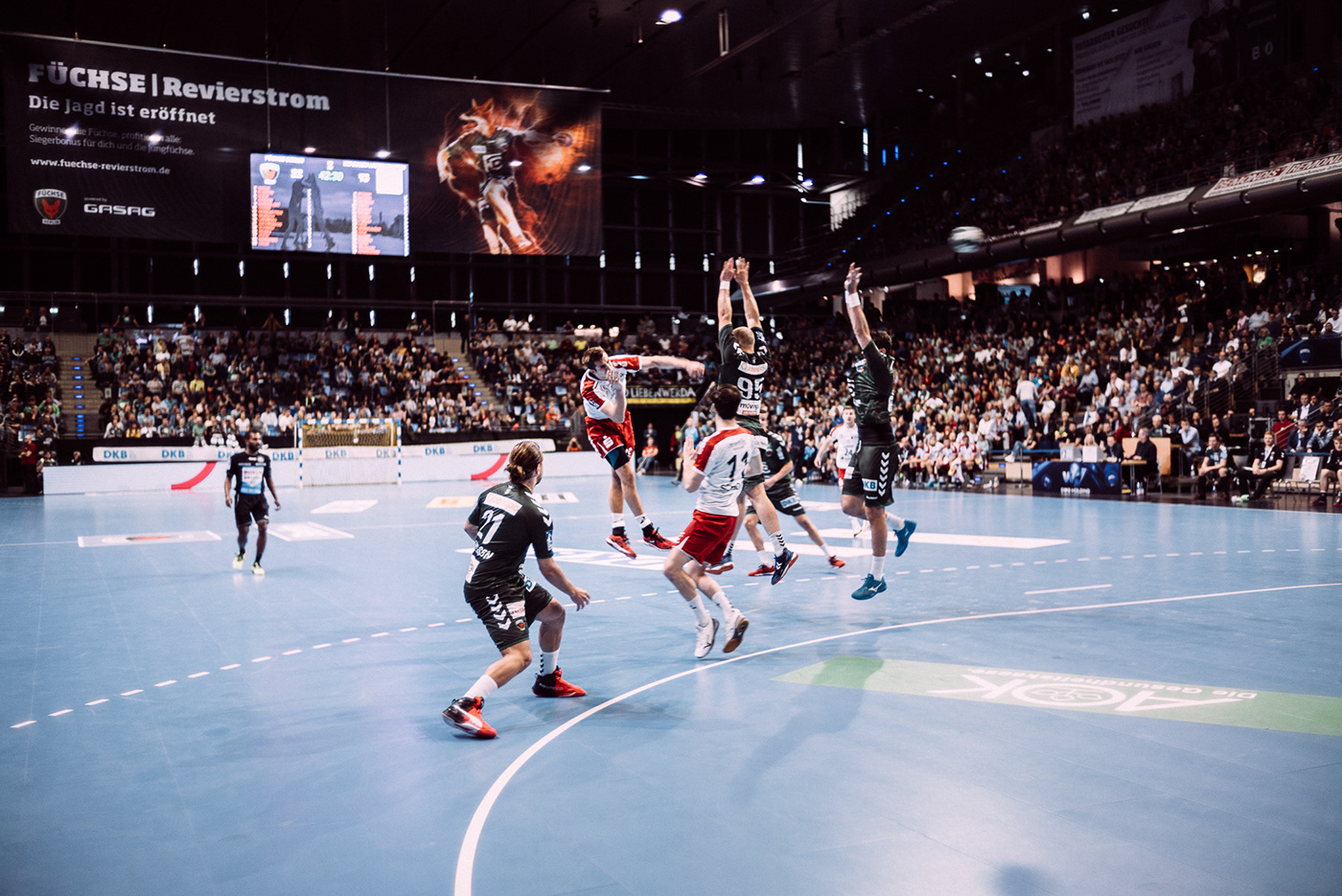 berlin Leica füchse berlin handball sports voigtlander 35mm germany press reportage