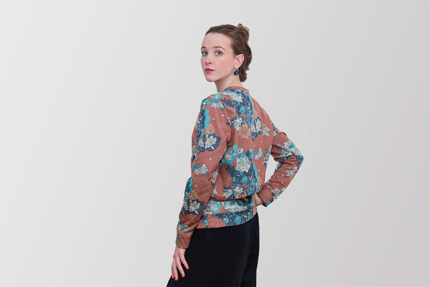 ILLUSTRATION  pattern textile fabrics Sweatshirt Fashion  design Flowers vintage clothes