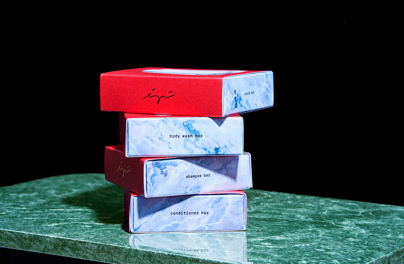 cosmetics face ignasi monreal ILLUSTRATION  marbel Pack Packaging red roser padres soap