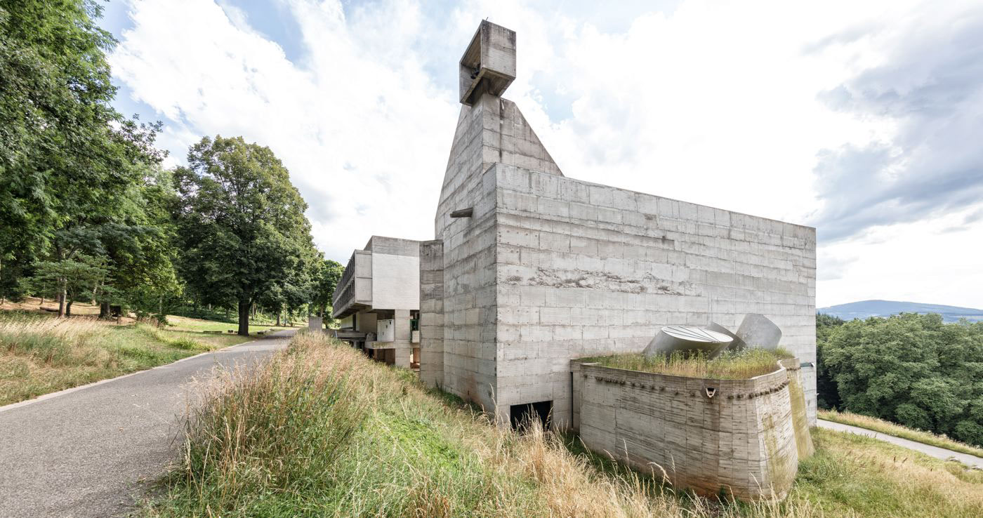 modern architecture france Le Corbusier concrete couvent church religion