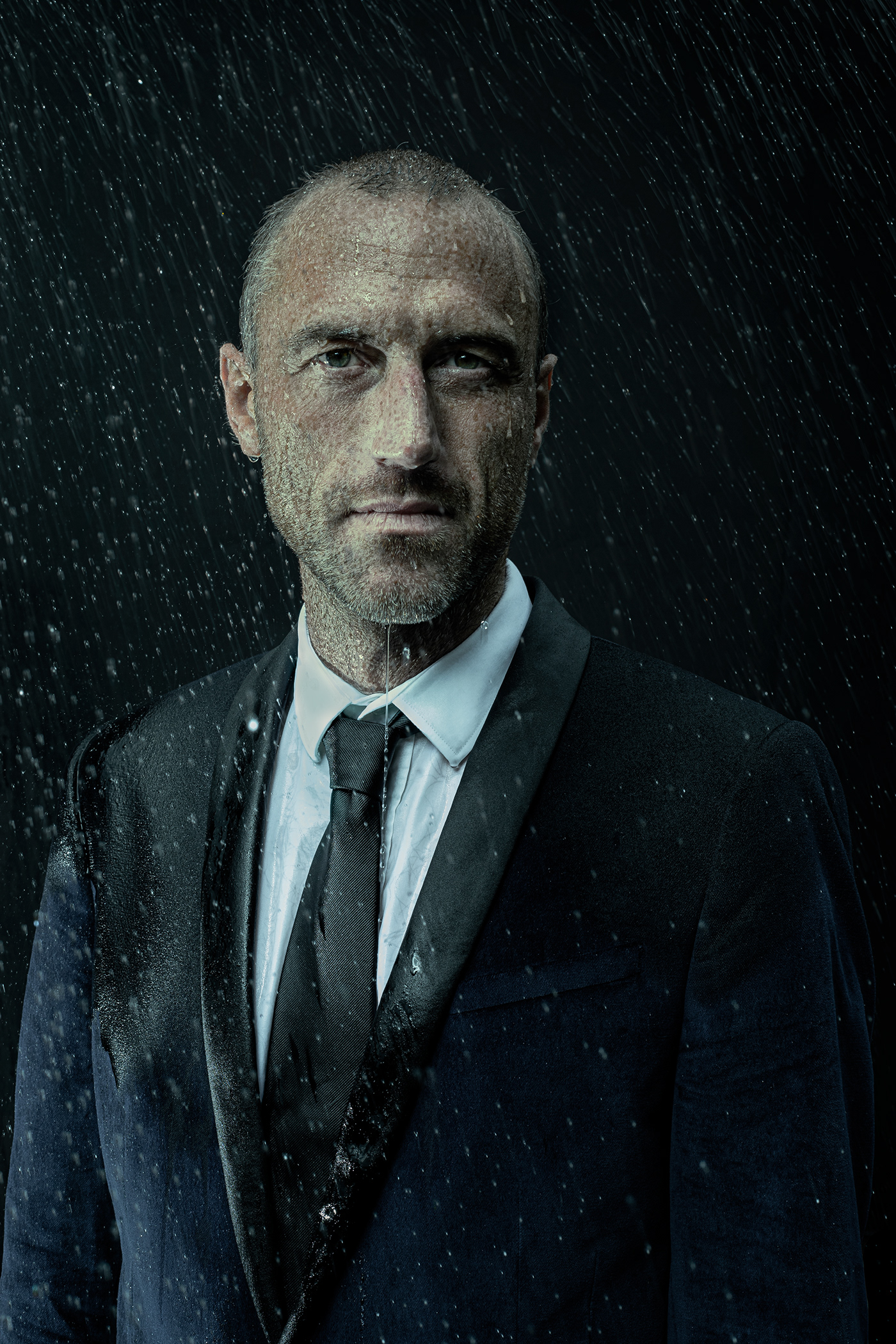 Canon Fashion  man photoshoot portrait profoto rain suit water