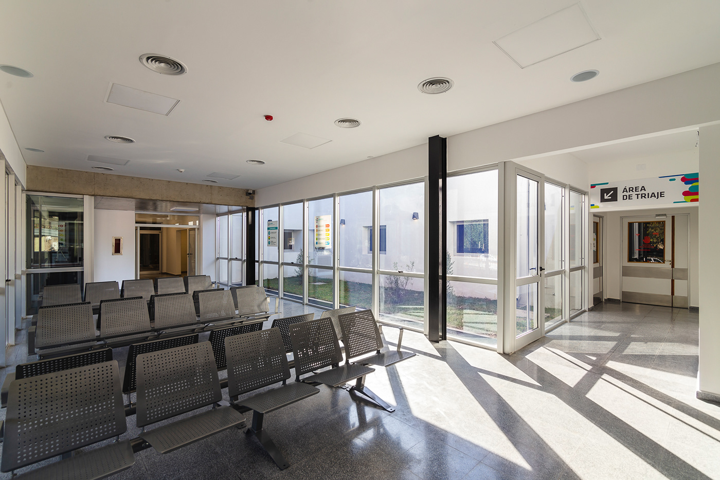 arquitectura architecture hormigón concrete vidrio hospital Health medical