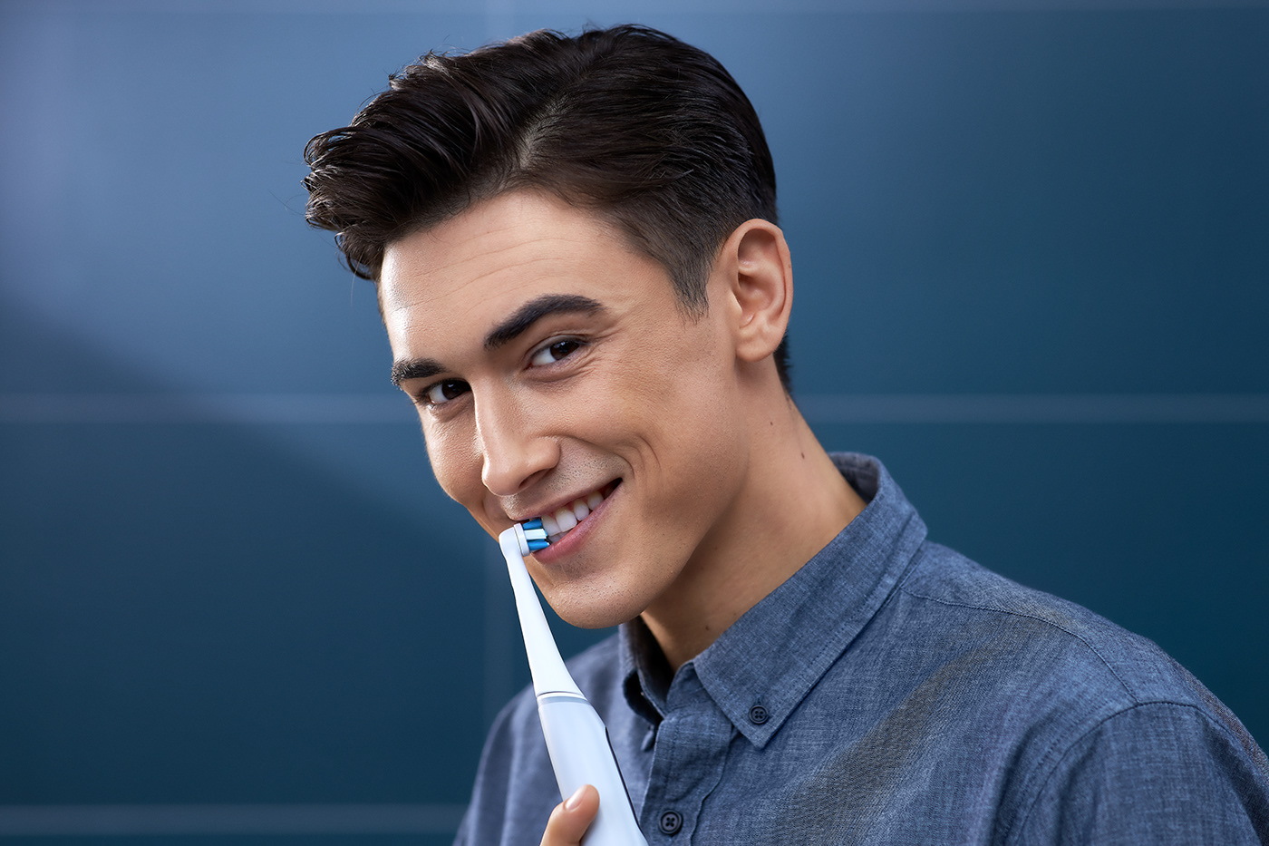 ads Advertising  campaign oral b Photography  product Product Photography toothbrush