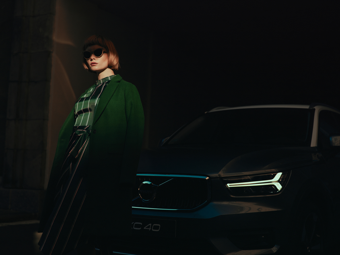 automotive   Chiaroscuro Urban city car redhead woman stylish Volvo xc40