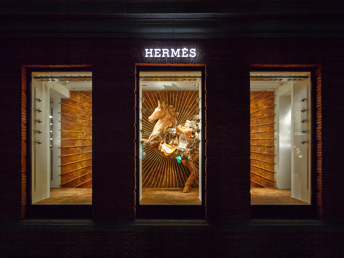 hermes Mode Window Display Display Craftmanship wood shanghai china veneer