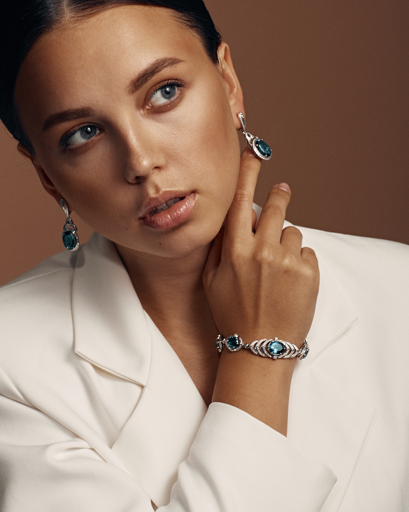 jewelry beige models campaign editorial studio retouch
