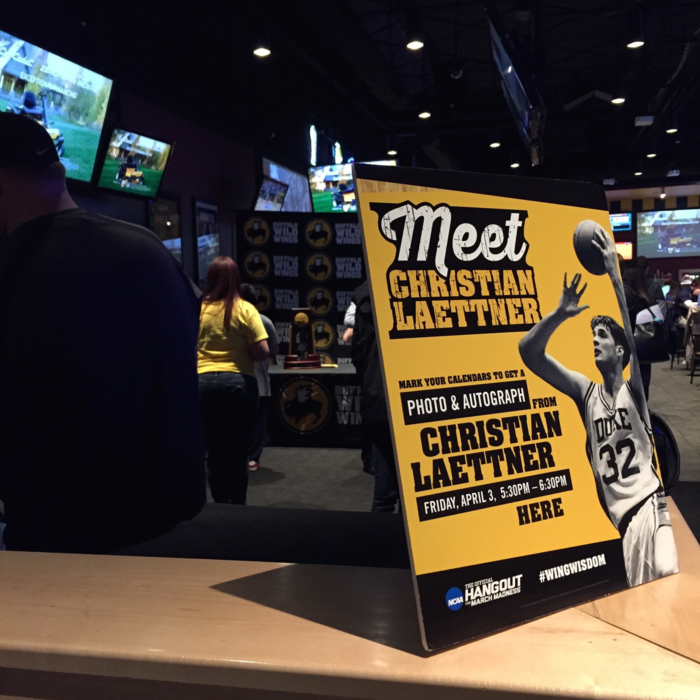 Buffalo Wild Wings final four ncaa basketball Experiential Events Signage messaging Frozen Four march madness