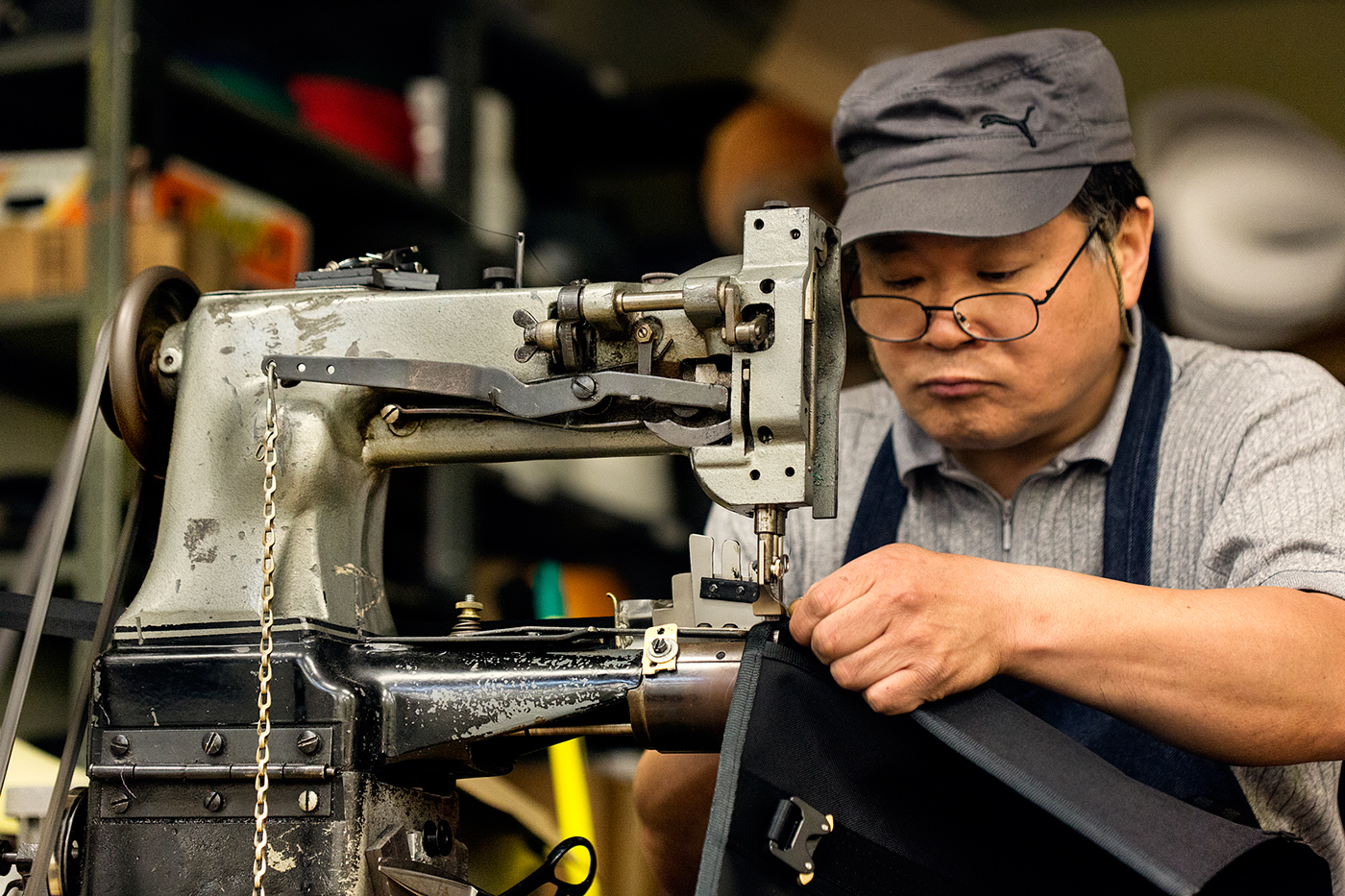 manufacturing reportage handmade portraits