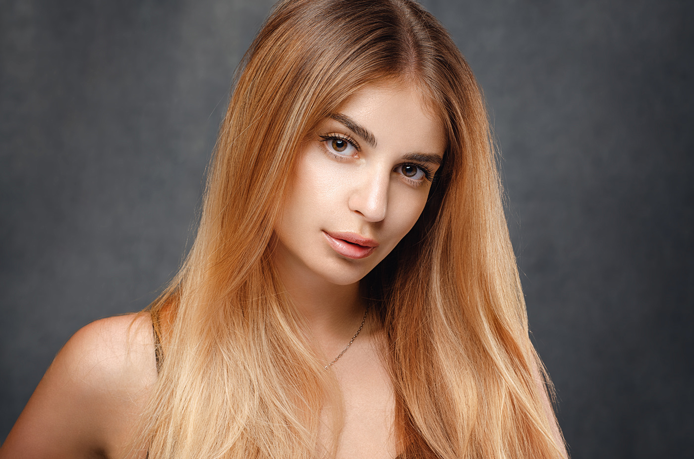 beauty girl hair hi end light photo portrait retouch skin White