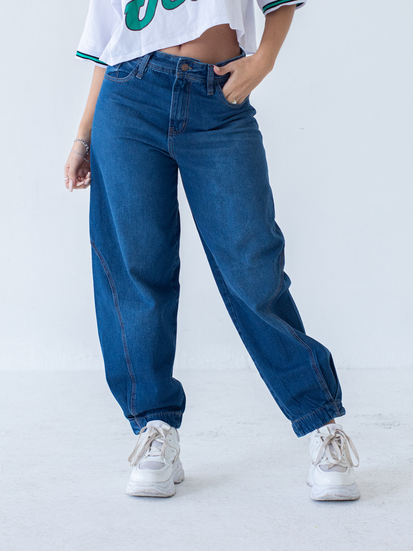 jeans moda Photography  model INFLUENCER Socialmedia