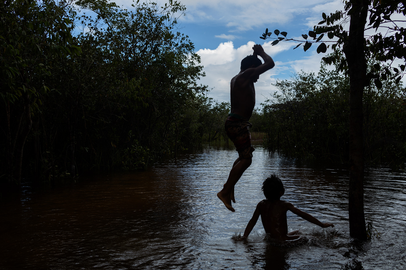 Amazon xingu rainforest BRAZILLIAN AMAZON Documentary Photography ETHINIC PHOTOGRAPHY people Brazil native people XINGU INDIGENOUS PARK
