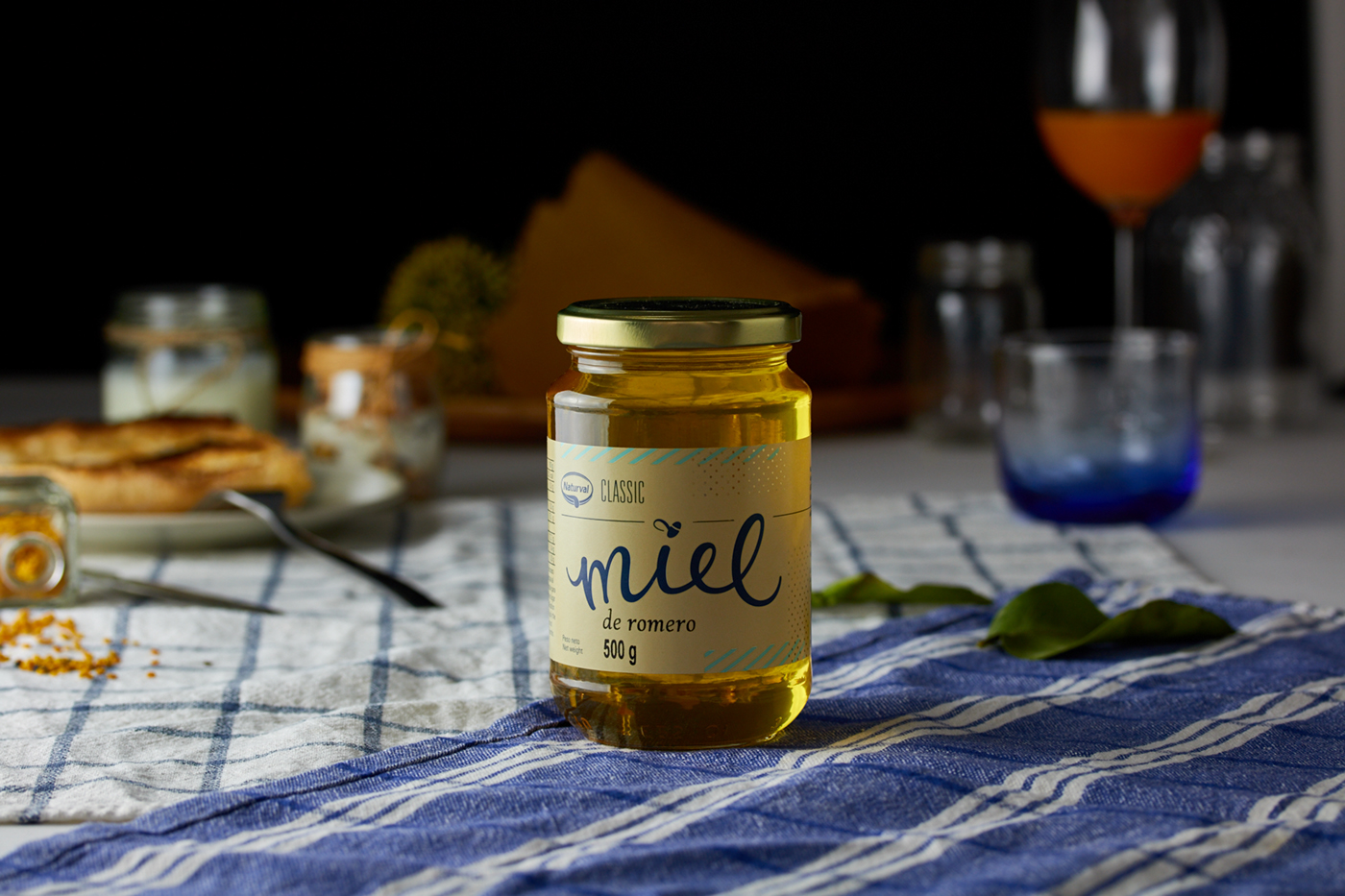miel honey Naturval Label etiqueta brandsummit gourmet bee Abeja