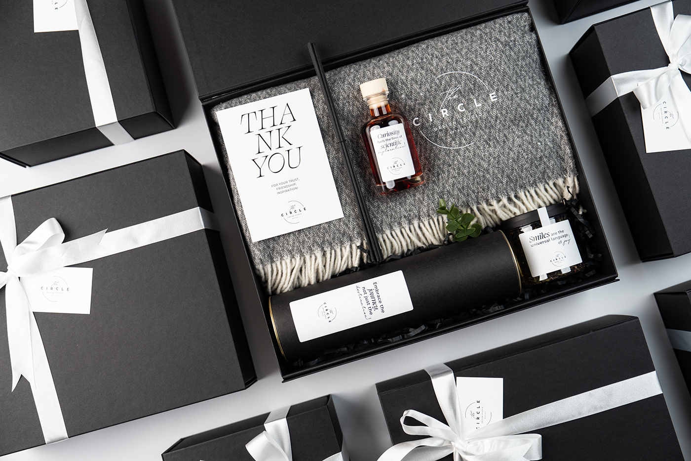 Packaging rebranding redesign gift box Label packaging design minimal card gift box